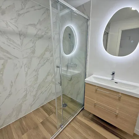 L'esterel 450m & Gare Saint-raphael 950m Apartmán *