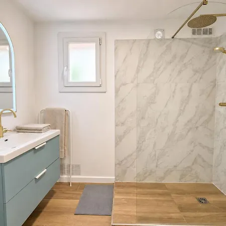 L'esterel 450m & Gare Saint-raphael 950m Appartement